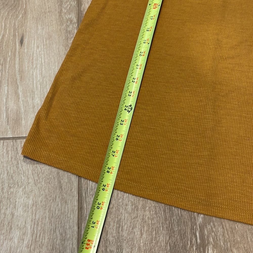 Forever 21 Long Mustard Split Hem Tank SMALL - Picture 3 of 7